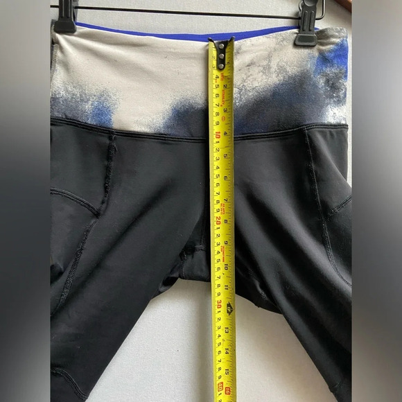 Lululemon Athletica cropped leggings Sz 6 - Picture 13 of 14